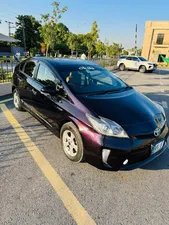 Toyota Prius S Touring Selection 1.8 2015 for Sale