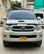 Toyota Hilux D-4D Automatic 2008 for Sale