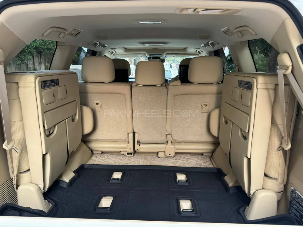 Toyota Land Cruiser 2015 for Sale in Karachi Toyota Land Cruiser 2015 for Sale in Karachi Image-15