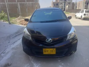 Toyota Vitz F 1.0 2013 for Sale