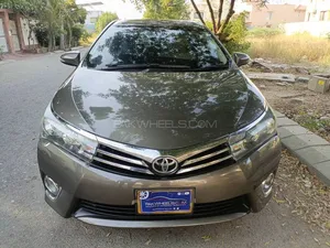 Toyota Corolla Altis Grande CVT-i 1.8 2014 for Sale