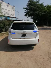 Toyota Prius Alpha G 2012 for Sale