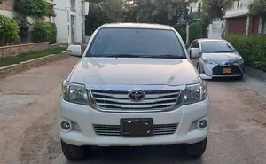 Toyota Hilux Vigo Champ G 2013 for Sale