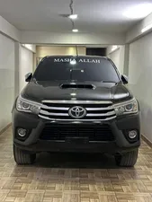 Toyota Hilux Revo V Automatic 3.0  2017 for Sale