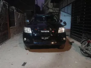 Toyota Hilux Vigo Champ V 2016 for Sale