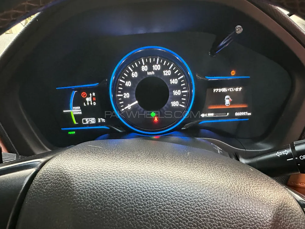 Honda Vezel 2015 for Sale in Karachi Honda Vezel 2015 for Sale in Karachi Image-11