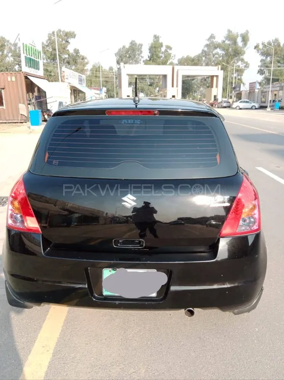 Suzuki Swift DLX Automatic 1.3 2015 for sale in Lahore PakWheels