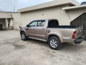 Toyota Hilux D-4D Automatic 2005 for Sale