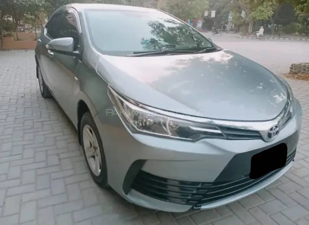 Toyota Corolla 2016 for Sale in Karachi Image-1