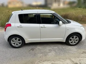 Suzuki Swift DLX Automatic 1.3 Navigation 2018 for Sale