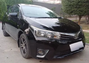 Toyota Corolla Altis Grande CVT-i 1.8 2015 for Sale