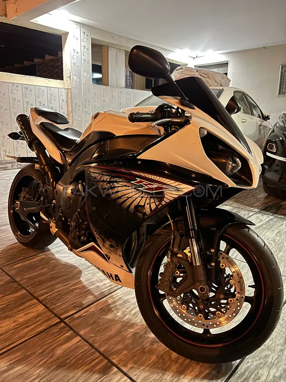 Yamaha YZF-R1 2012 for Sale Image-1