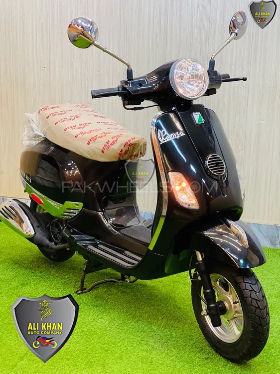 Lectrix Scooty 2025 for Sale Image-1