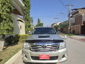 Toyota Hilux Invincible 2013 for Sale