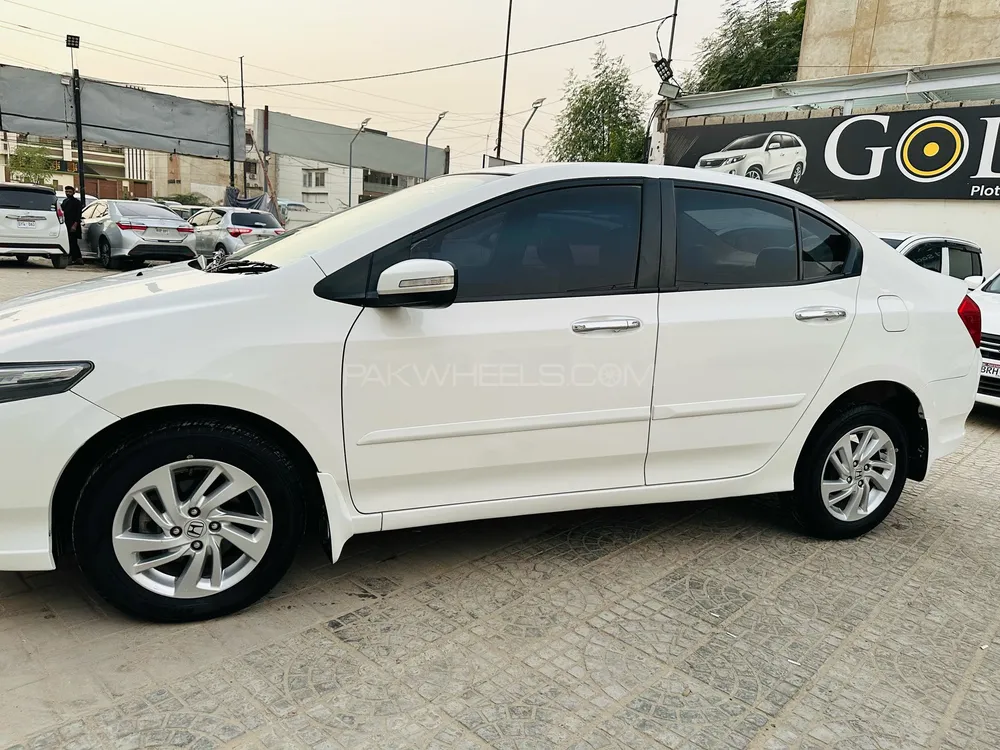 ہونڈا سٹی 2020 for Sale in کراچی ہونڈا سٹی 2020 for Sale in کراچی Image-3