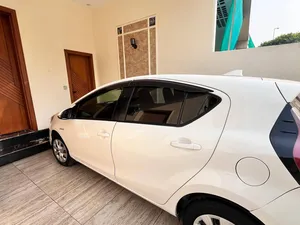 Toyota Aqua S 2015 for Sale