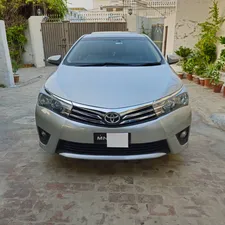 Toyota Corolla Altis Grande CVT-i 1.8 2015 for Sale