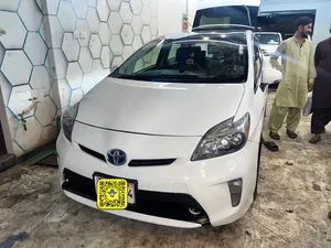 Toyota Prius G 1.8 2013 for Sale