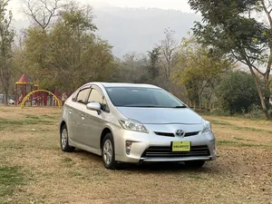 Toyota Prius S 1.8 2013 for Sale