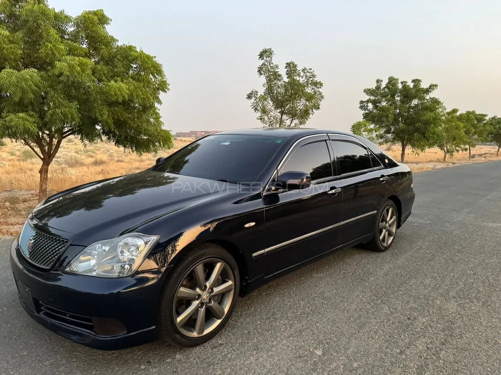 Toyota Crown 2004 for Sale in Lahore Toyota Crown 2004 for Sale in Lahore Image-2