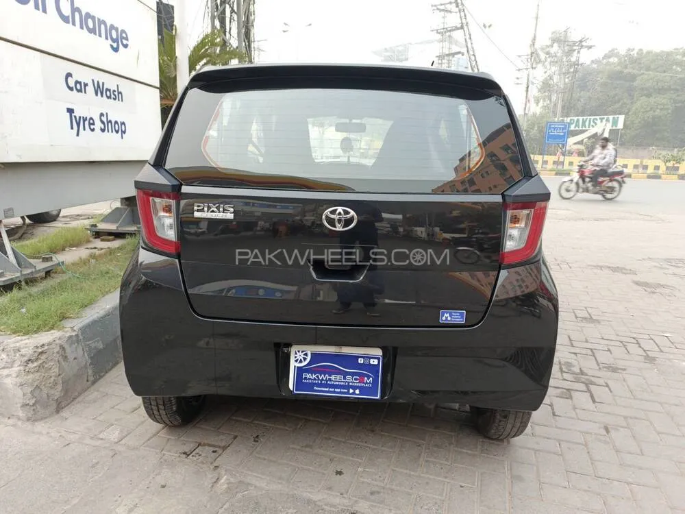Toyota Pixis Epoch 2021 for Sale in Lahore Toyota Pixis Epoch 2021 for Sale in Lahore Image-5