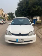 Toyota Platz F 1.0 2000 for Sale