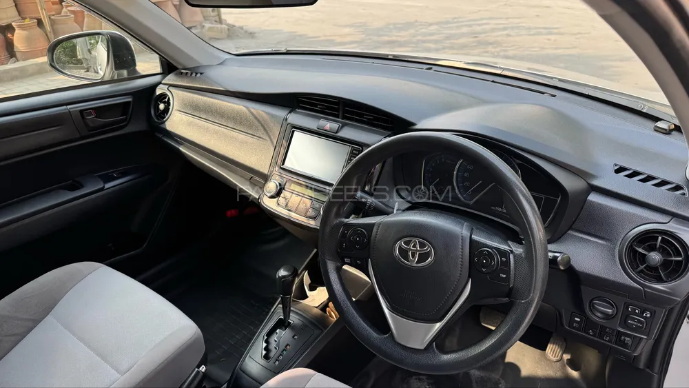 Toyota Corolla Axio 2016 for Sale in Gujranwala Toyota Corolla Axio 2016 for Sale in Gujranwala Image-7