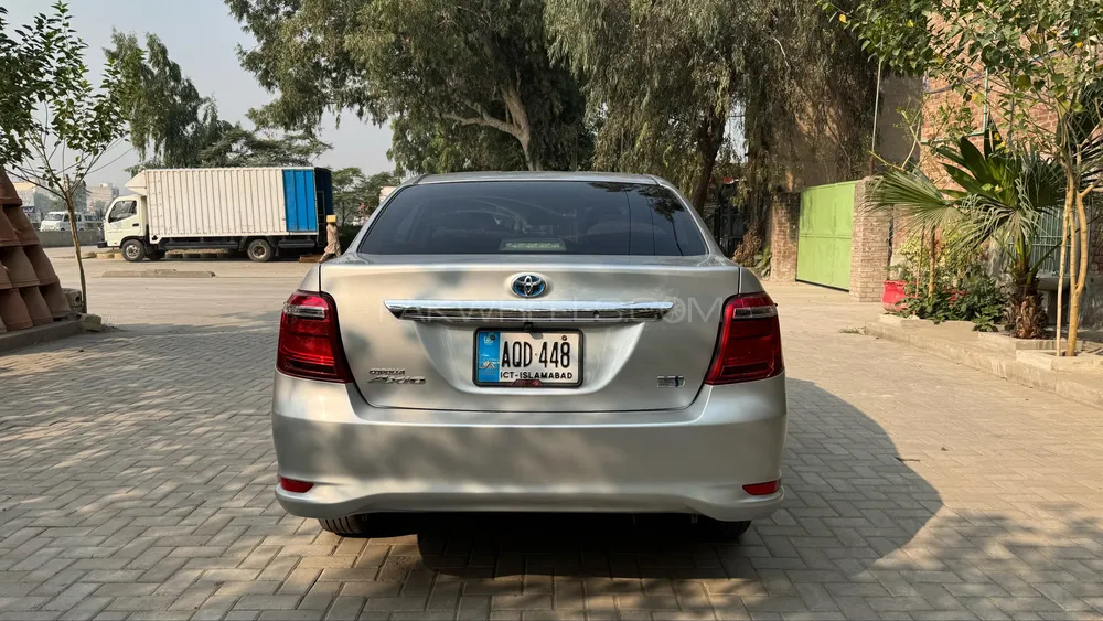 Toyota Corolla Axio 2016 for Sale in Gujranwala Toyota Corolla Axio 2016 for Sale in Gujranwala Image-2