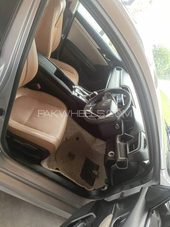 Honda Civic 2018 for Sale in Lahore Honda Civic 2018 for Sale in Lahore Image-10