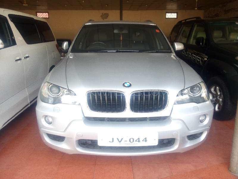 BMW X5 Series 2010 for Sale in Multan Image-1