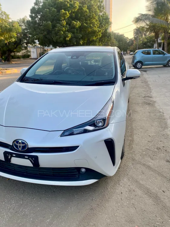Toyota Prius 2021 for Sale in Karachi Image-1