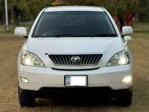 Toyota Harrier 2012 for Sale