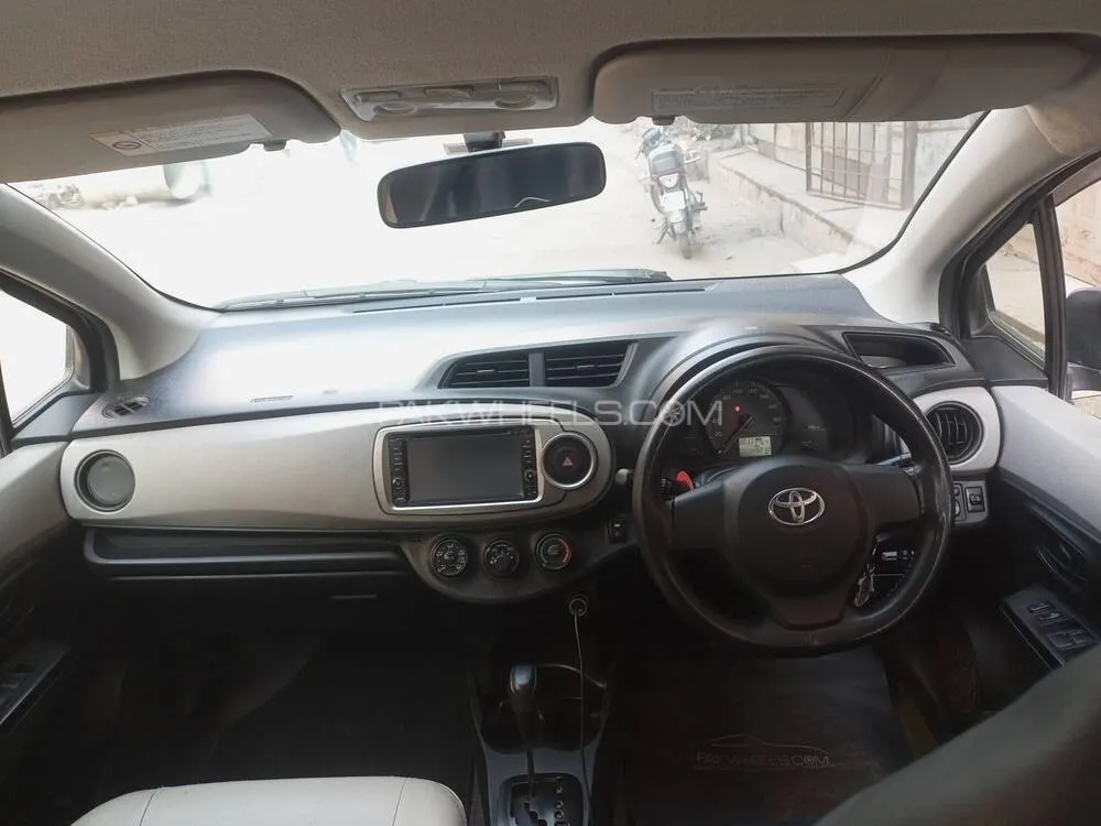 Toyota Vitz 2012 for Sale in Faisalabad Toyota Vitz 2012 for Sale in Faisalabad Image-10