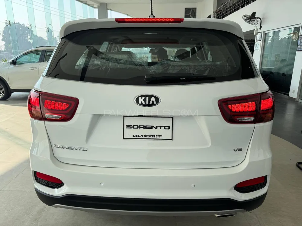 KIA Sorento 2024 for Sale in Sialkot KIA Sorento 2024 for Sale in Sialkot Image-4