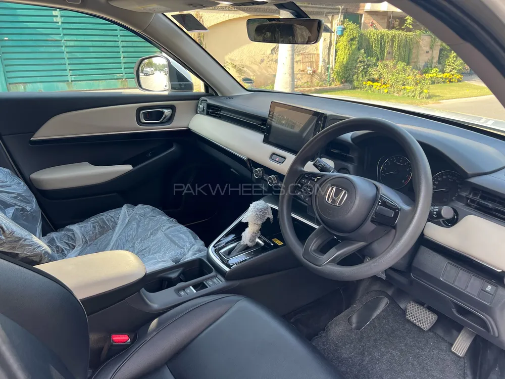 Honda HR-V 2024 for Sale in Lahore Honda HR-V 2024 for Sale in Lahore Image-9
