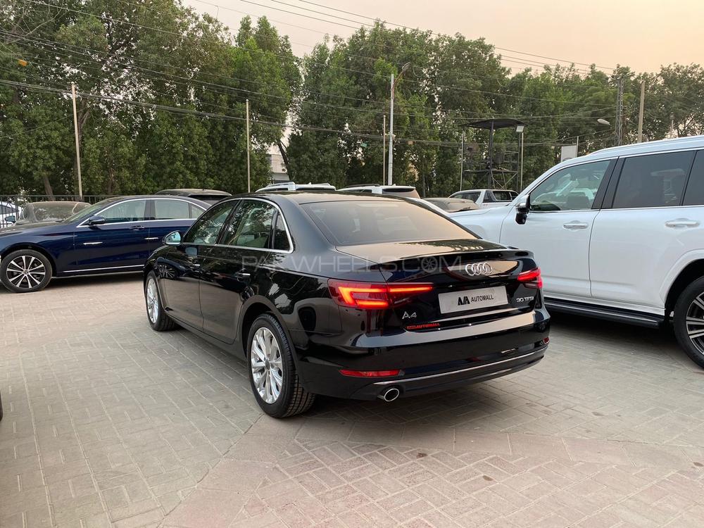 Make: Audi A4 
Model: 2018
Mileage: 14,000 km
Reg: 2018 khi

Calling and Visiting Hours

Monday to Saturday 

11:00 AM to 7:00