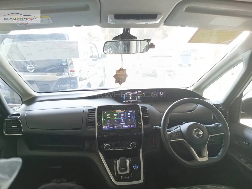 Nissan Serena 2018 for Sale in Gujranwala Nissan Serena 2018 for Sale in Gujranwala Image-10