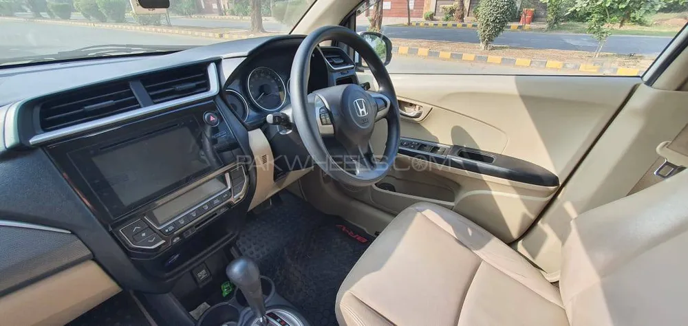 Honda BR-V 2018 for Sale in Lahore Honda BR-V 2018 for Sale in Lahore Image-5
