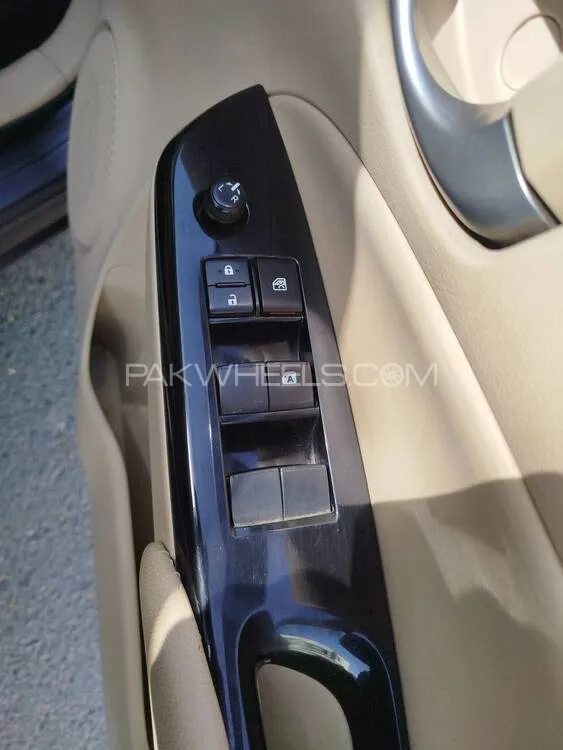 Toyota Yaris Sedan 2021 for Sale in Karachi Toyota Yaris Sedan 2021 for Sale in Karachi Image-12