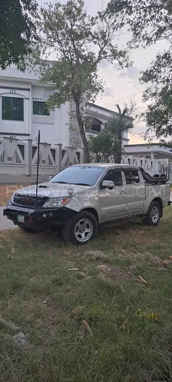 Toyota Hilux 2005 for Sale in Dera ismail khan Image-1