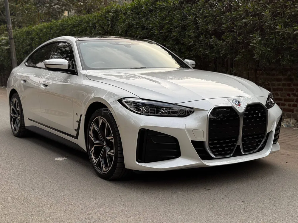 BMW i4 2022 for Sale in Lahore BMW i4 2022 for Sale in Lahore Image-2