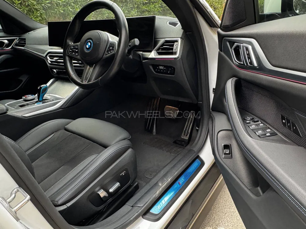 BMW i4 2022 for Sale in Lahore BMW i4 2022 for Sale in Lahore Image-6