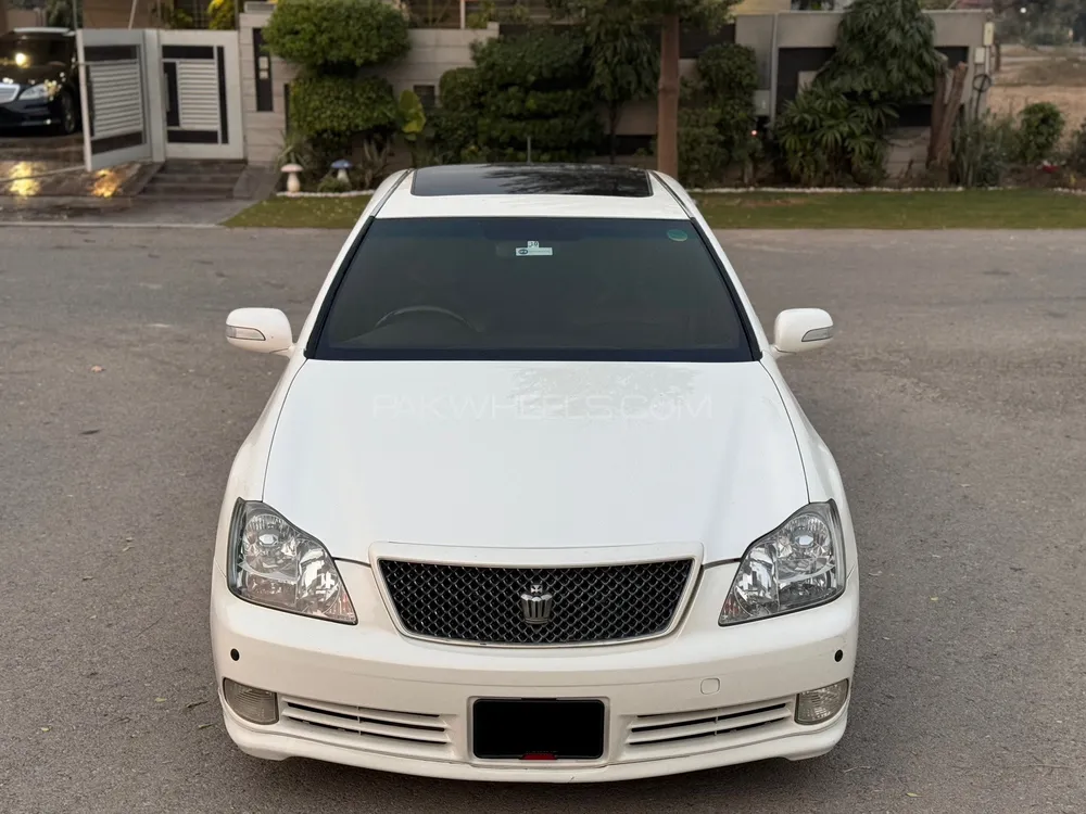 Toyota Crown 2005 for Sale in Lahore Image-1