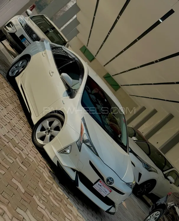 Toyota Prius 2018 for Sale in Peshawar Image-1