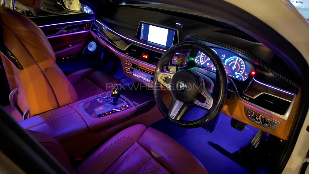 بی ایم ڈبلیو 7 سیریز 2019 for Sale in لاہور بی ایم ڈبلیو 7 سیریز 2019 for Sale in لاہور Image-10