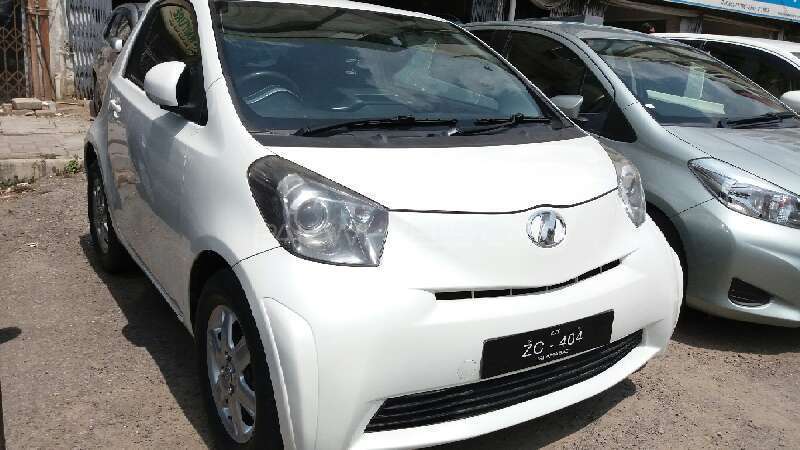 Toyota iQ 2009 for Sale in Islamabad Image-1