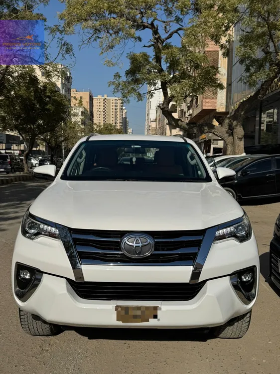 Toyota Fortuner 2021 for Sale in Karachi Image-1
