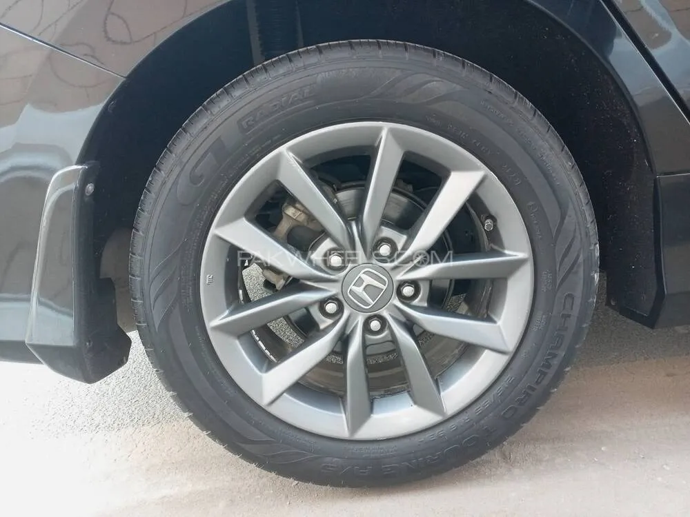 Honda Civic 2021 for Sale in Faisalabad Honda Civic 2021 for Sale in Faisalabad Image-14