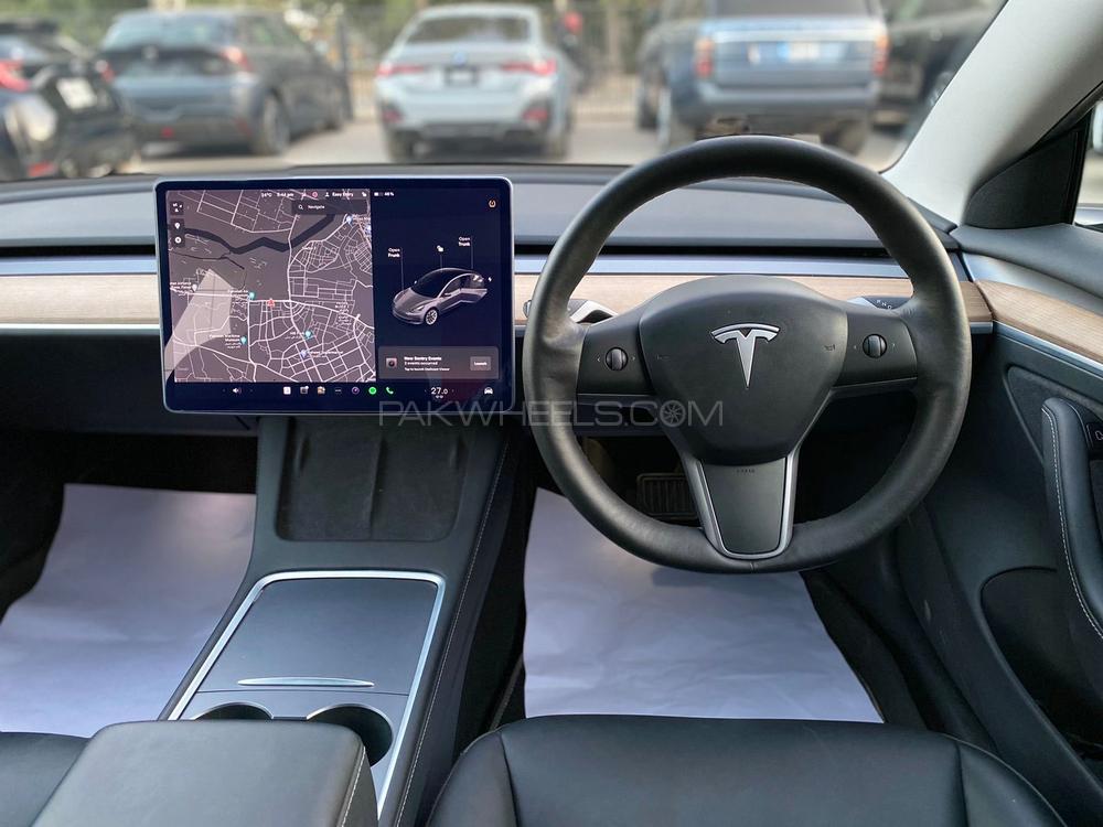 Make: Tesla Model 3
Long Range Edition
Model: 2021
Mileage: 42,000 Km
Unregistered 
Import: 2024

Calling and Visiting Hours

Monday to Saturday

11:00 AM to 7:00 PM