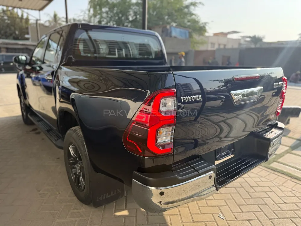 Toyota Hilux 2021 for Sale in Karachi Toyota Hilux 2021 for Sale in Karachi Image-5